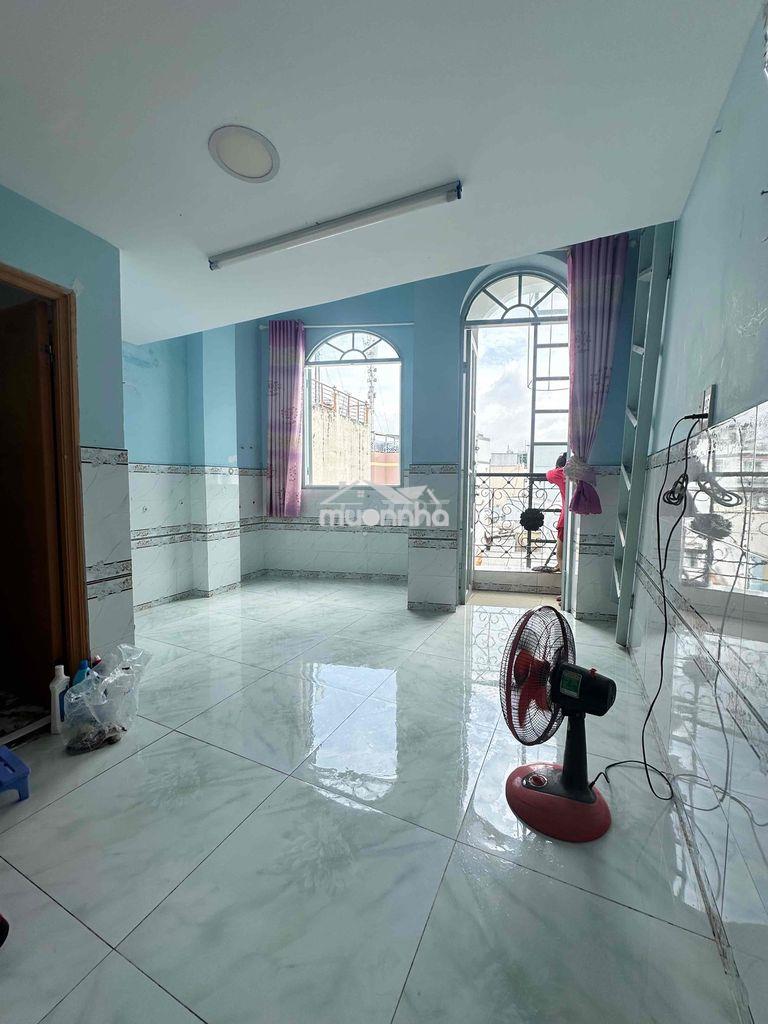 Phòng trọ q.4 giá rẻ có máy lạnh nước nóng lạnh - 3