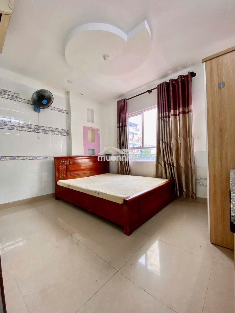 Studio ngay trường iuh cơ sở mới có thang máy cửa sổ trời máy lạnh