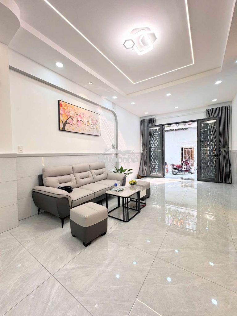 Ngang 4.2 dài 10m, nhà đẹp gần đại học bách khoa, ngay lạc long quân  - 3