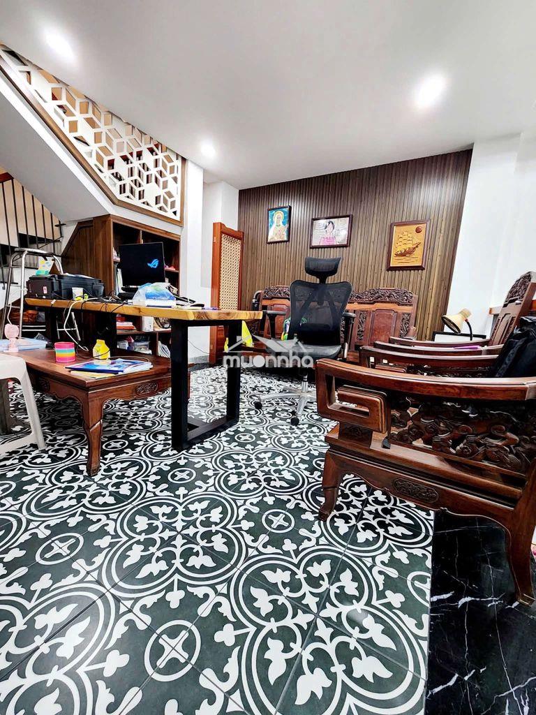 Ngay ngã tư lữ gia và nhà thi đấu phú thọ - xe hơi tới nhà - 3