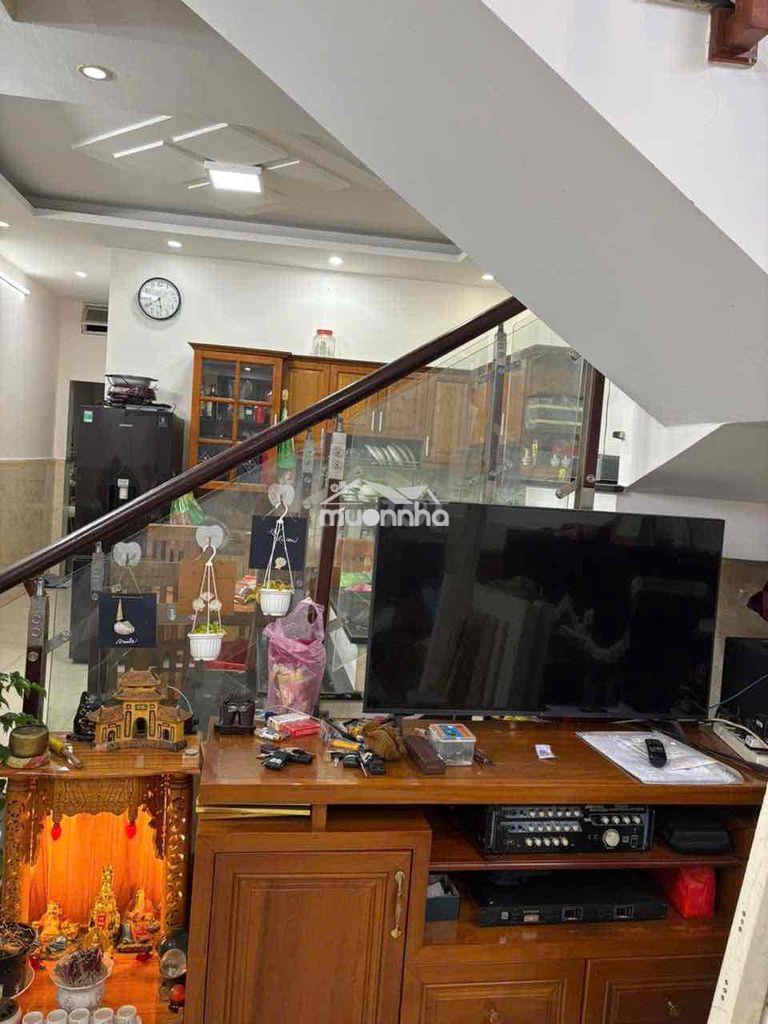 Nhà hẻm 5m thông phú thọ hoà có nội thất máy lạnh[4.2m x 16m] 1 lầu