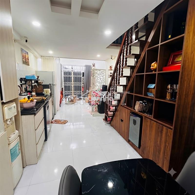 Cho thuê nhà full nội thất cao cấp - 70m2 đường huỳnh tịnh của quận 3