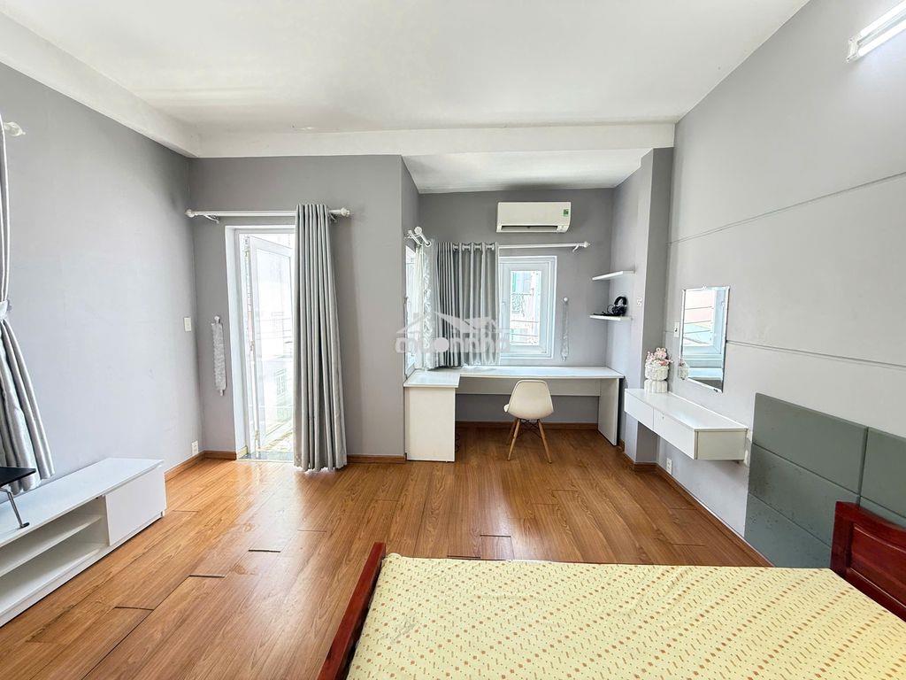 Phòng quận 7 , full nt , ban công , cửa sổ trời , nhà xe rộng ,...vv - 3