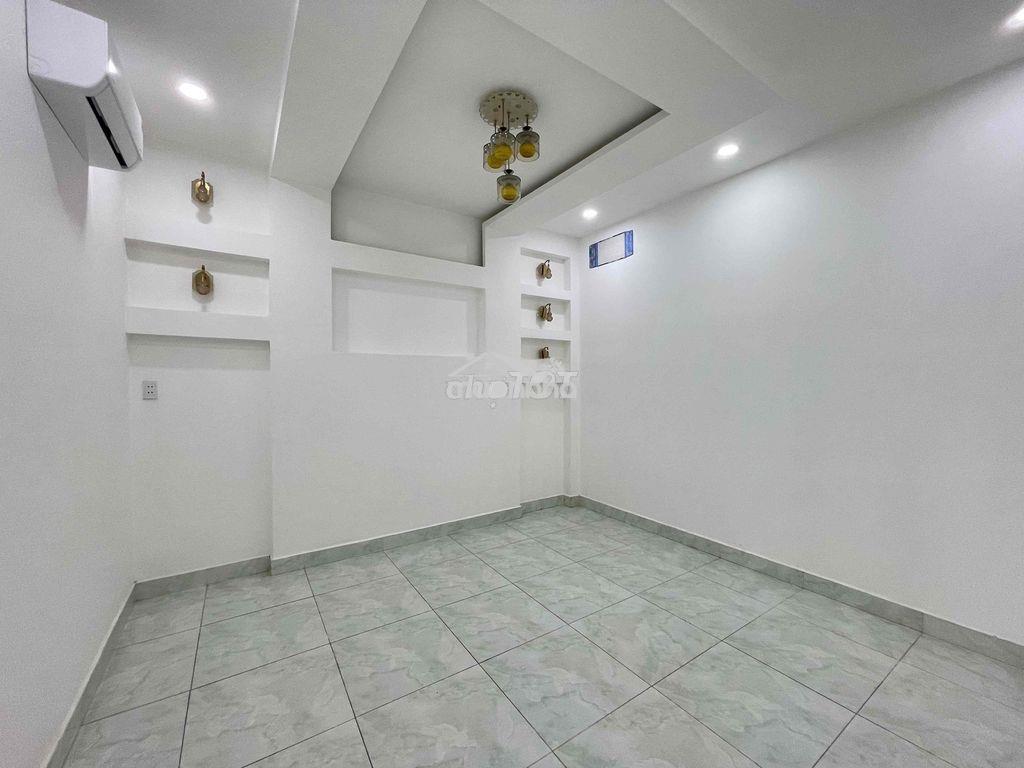 Cho thuê nhà nguyên căn đường số 51 phường 14 gò vấp cách emart  200m - 3