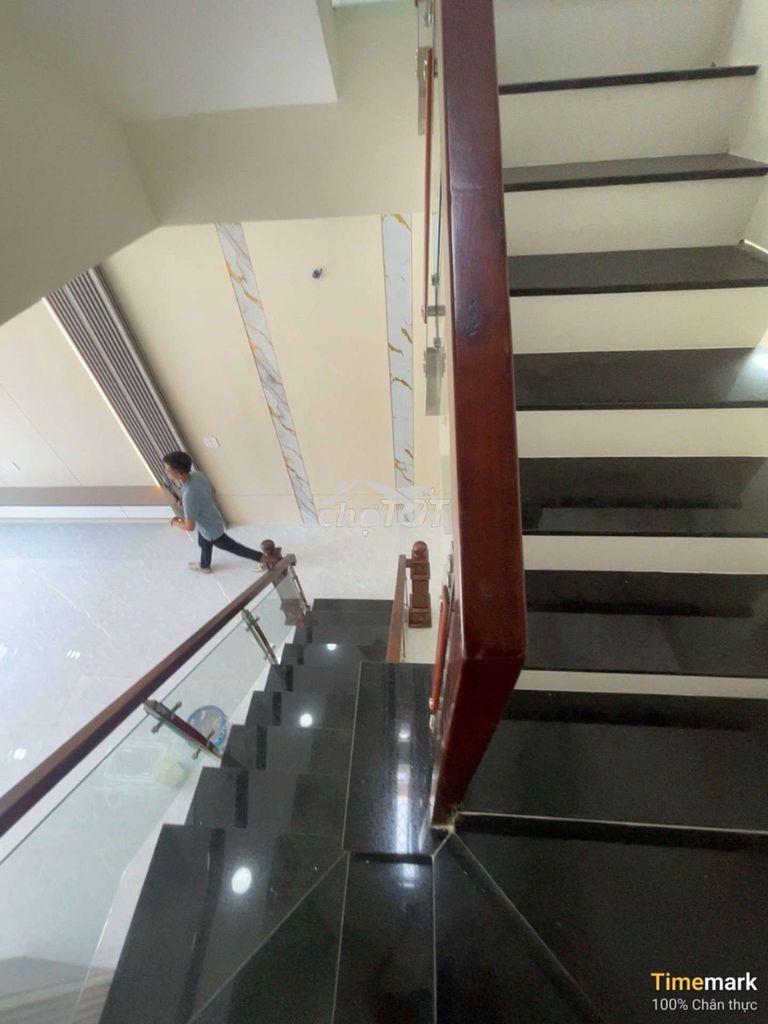 Nhà mới 4 tầng, 4pn, hxh, shr, hoàn công đủ, nhỉnh 8đ - 4