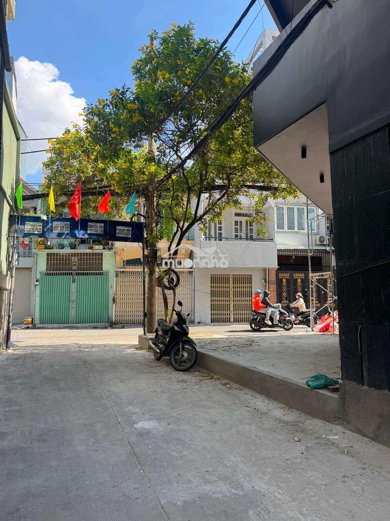 Góc 2mt 4,5*9m đ. sơn kỳ gần aeon tân phú