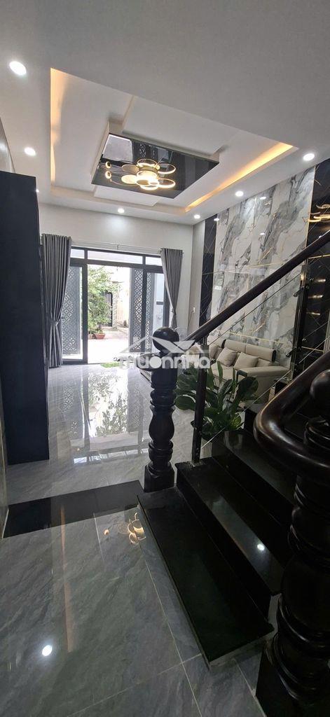 Nhà đẹp hxh đường 385, q.9 - nhỉnh 7 tỷ (4 tầng, tặng nội thất).