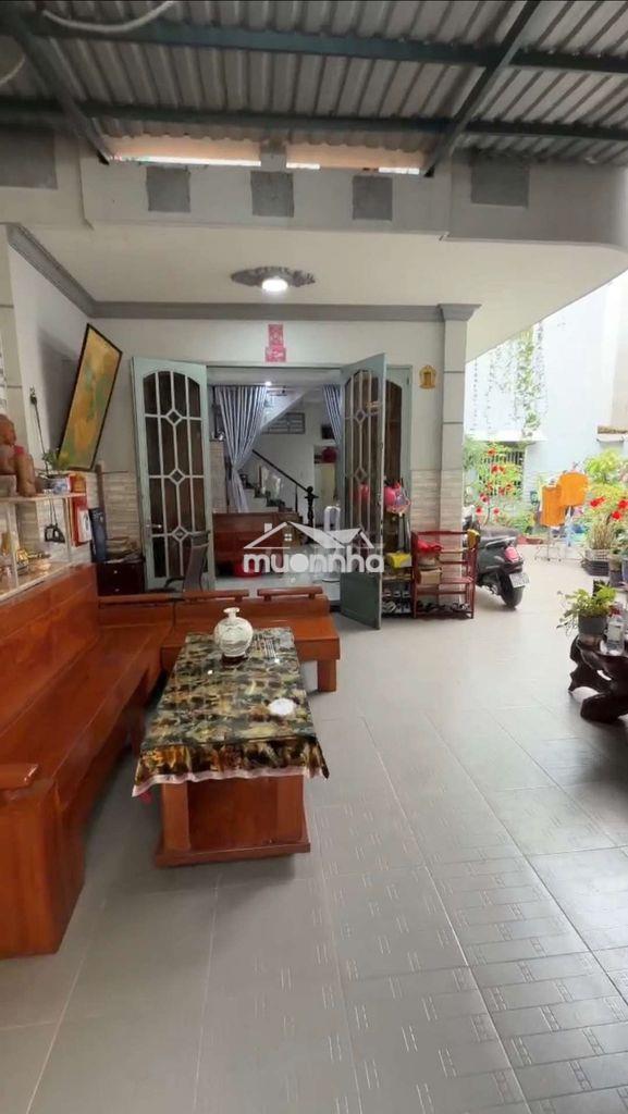 Nhà đất gò vấp dành cho phân khúc khách hàng mua nhà lớn có sân rộng - 2