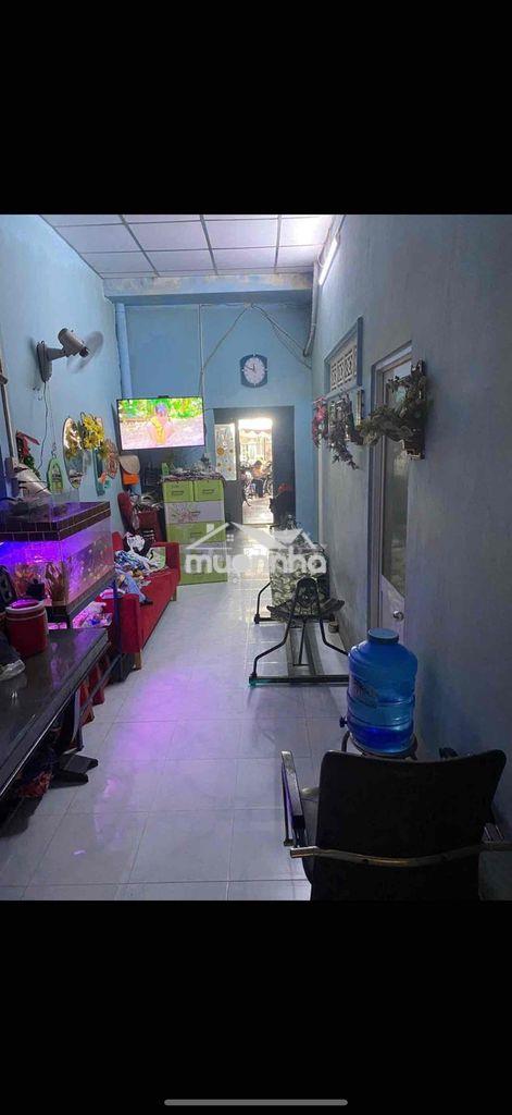 Bán nhà ngay mặt tiền chợ đức hoà - 3