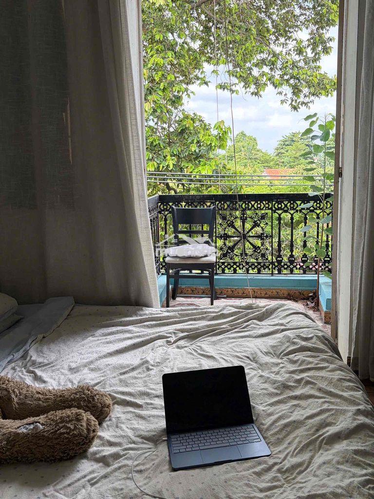 Phòng ban công máy lạnh, tủ lạnh kệ bếp quang trung tân sơn gv