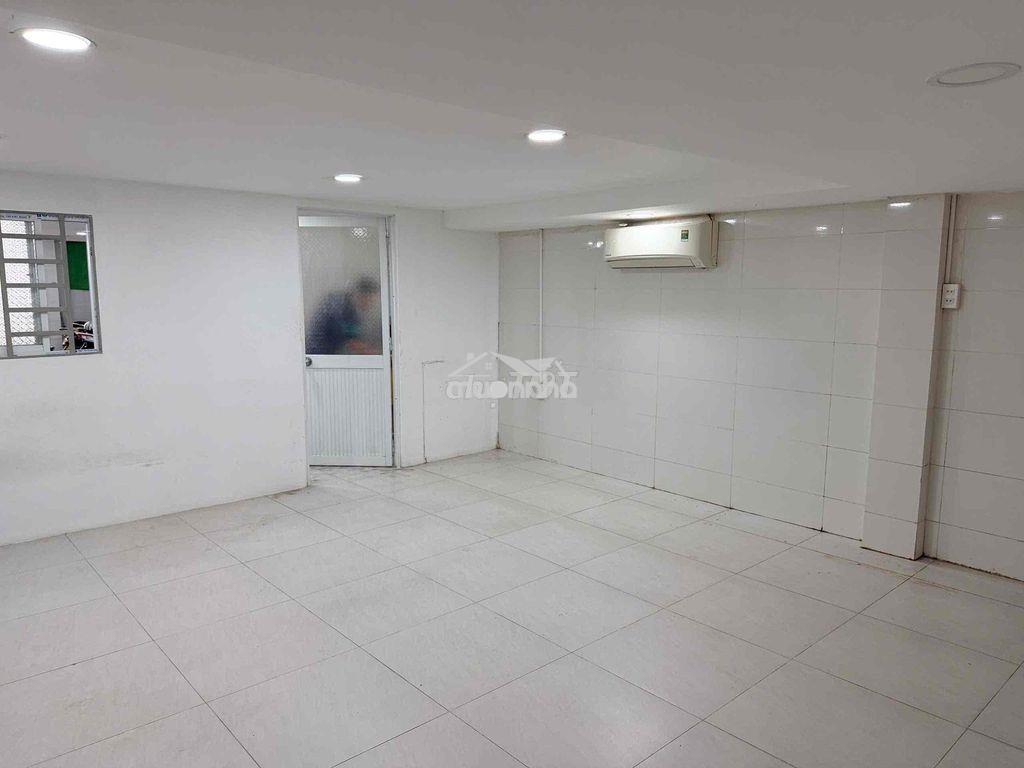 Cho thuê mặt bằng tầng hầm cityland 40m2 giá 4triệu - 3