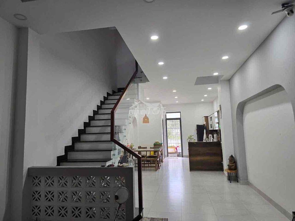 Nhà đẹp full nội thất 3lầu 4pn ngay nguyễn duy trinh-vòng xoay phú hữu - 2