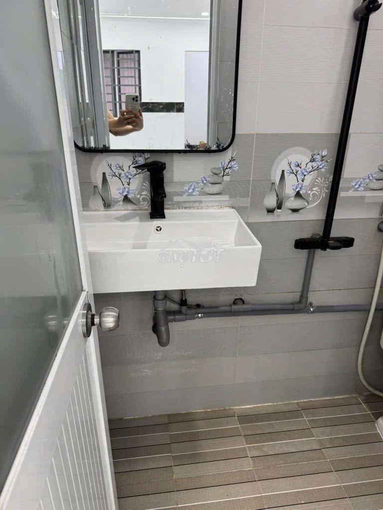 Nhà mới 2 tầng 46 m2 , lê văn khương q12