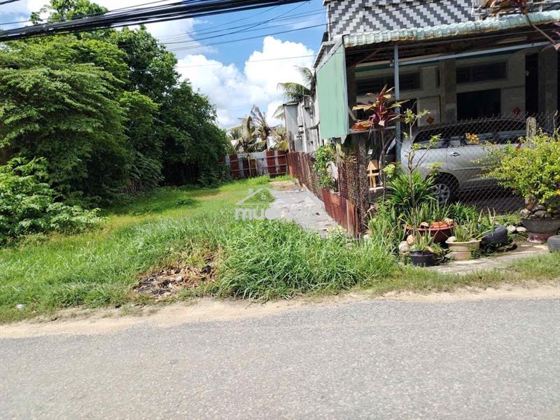 Đất gần vin cho anh chị đây ạ 90m2 1ty8 đường thanh niên hóc môn .