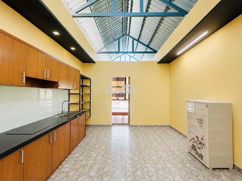 Nguyên hồng_ 20m ra mặt tiền_ 3 tầng_ (5pn,5wc)_ dt: 60m2_ làm chdv - 4