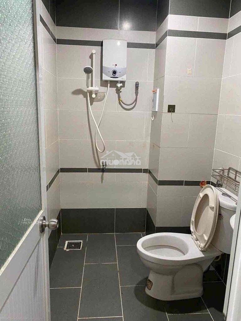 Cho thuê căn hộ lock mới 4tr có máy lạnh và bếp rèm tại hiệp thành 3 - 3
