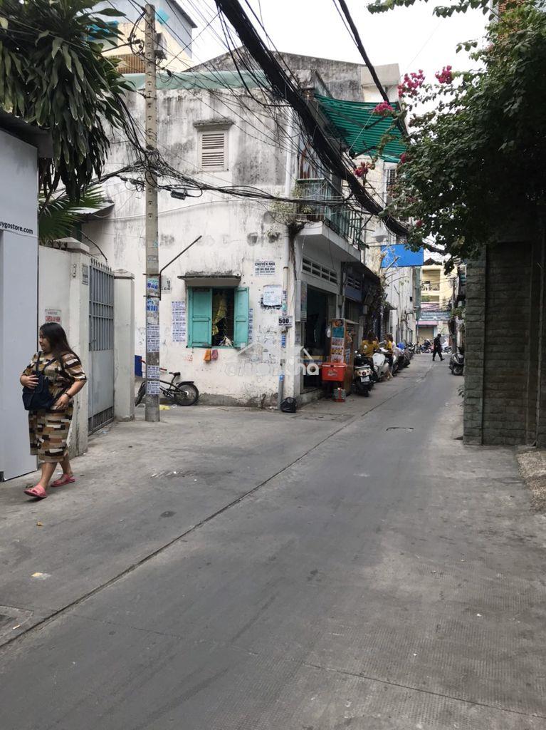 Bán nhà góc 2 mặt tiền – 8,6m x 12m, nở hậu 12m. dt đất 140m. 2x tỷ