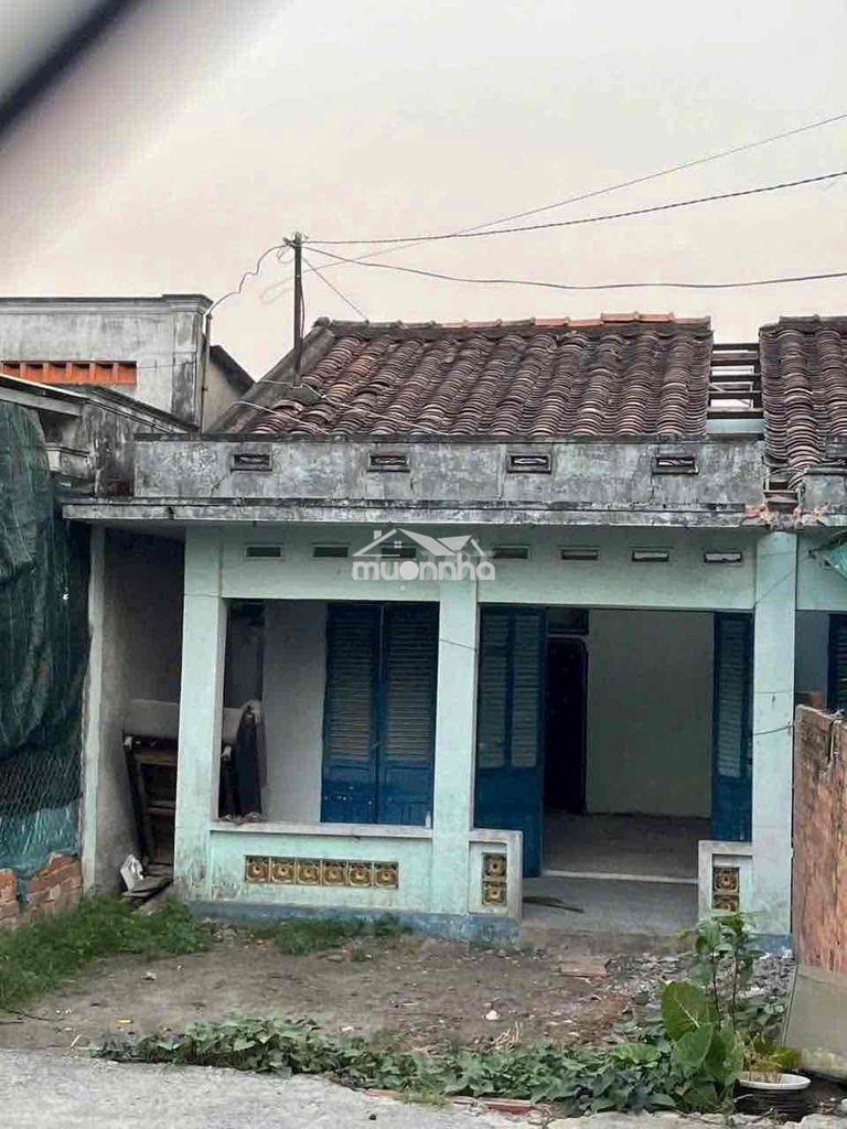 Bán nhà nát 1/ đường hồ văn tắng 83,8m2 shr giá 700tr