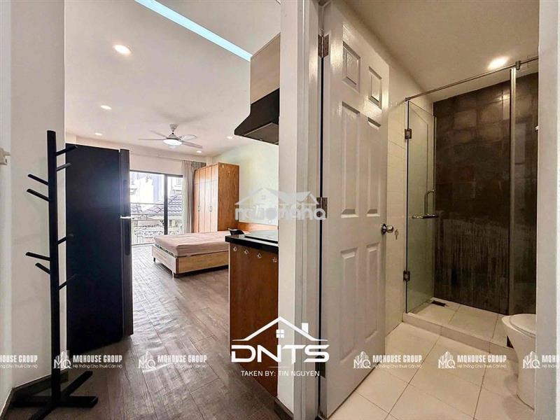 Studio balcony 45m2 đầy đủ nội thất gần limtower, công viên lê văn tám