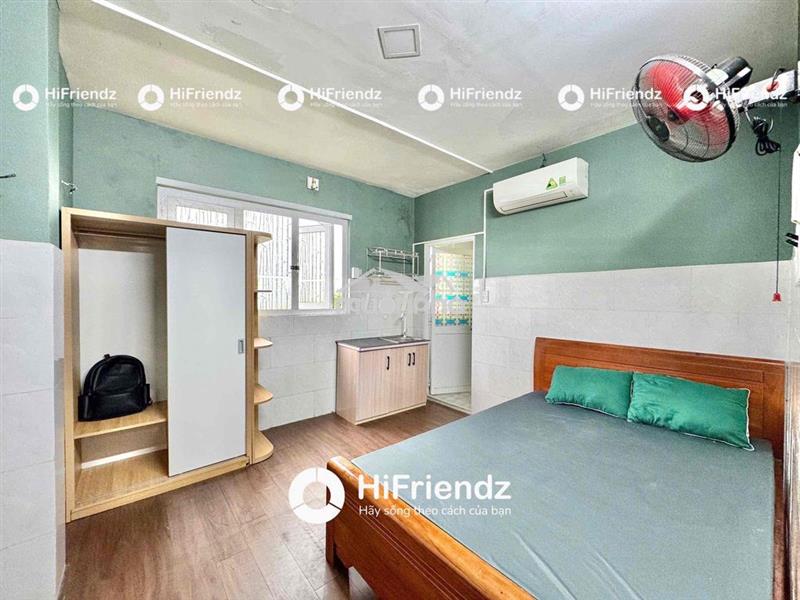Phòng full nội thất cửa sổ trời ngay công viên phú lâm