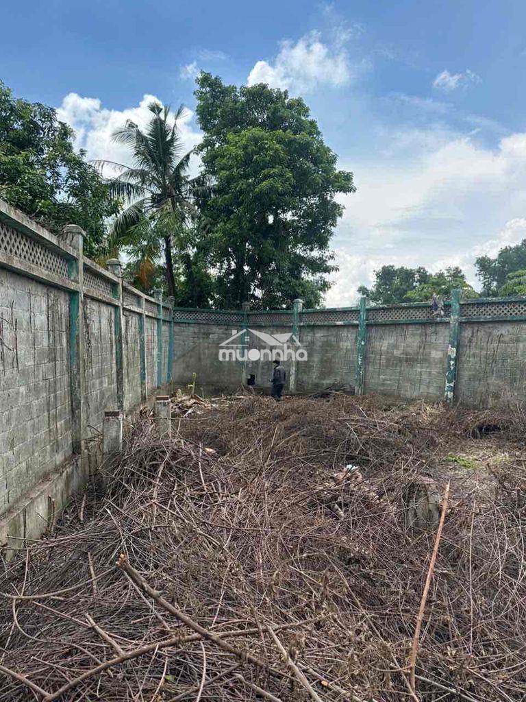 Bán lô đất gần 300m2 có 66m2 thổ cư kdc bửu hoà