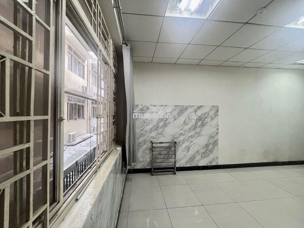 Phòng 25m2 giá 4tr. đường bà triệu - nguyễn kim quận 5 có cửa sổ trời - 4