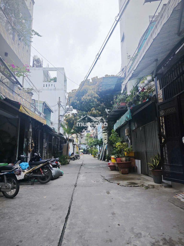 Nhà hẻm xe hơi tỉnh lộ 10, giáp quận 6,  dtsd: 120m2. chỉ 4.9ty