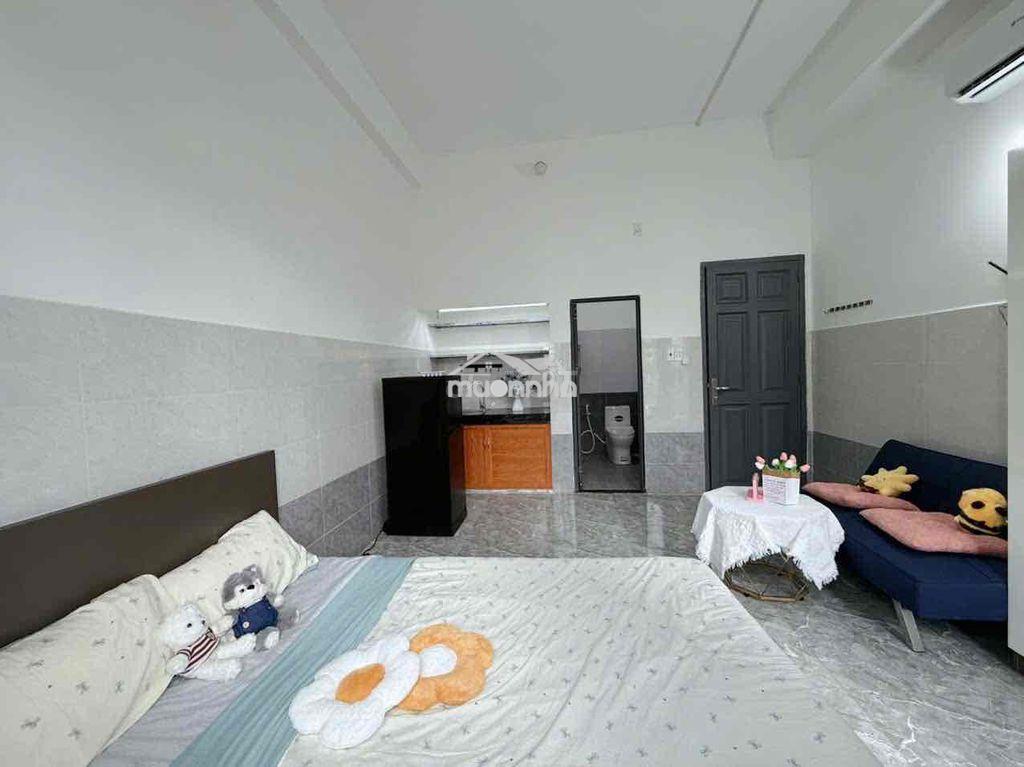 Căn hộ ban công full nội thất gần etown - 4