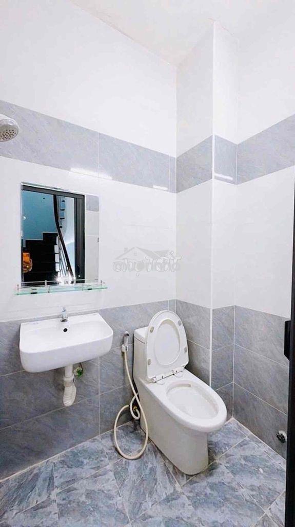 Nhà 5 tầng đoàn văn bơ - 4