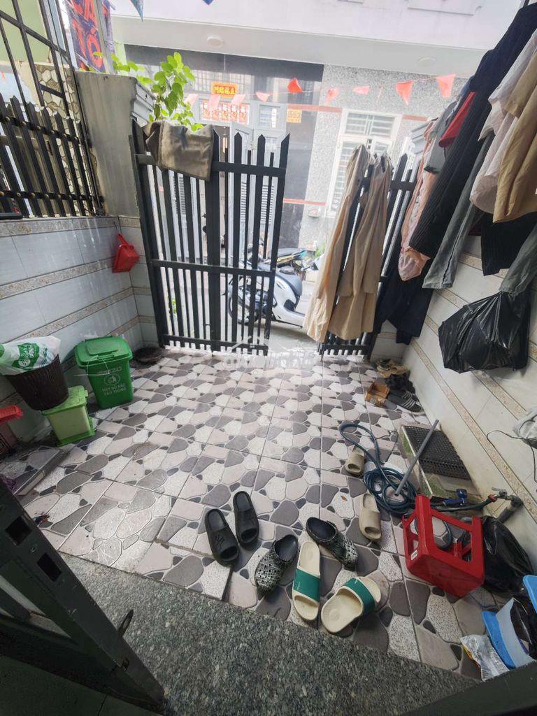 Nhà 2 lầu - 4pn, 3wc - hẻm rộng rãi - 4