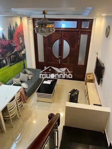 Cc cho thuê nhà đường cao thắng , quận 3