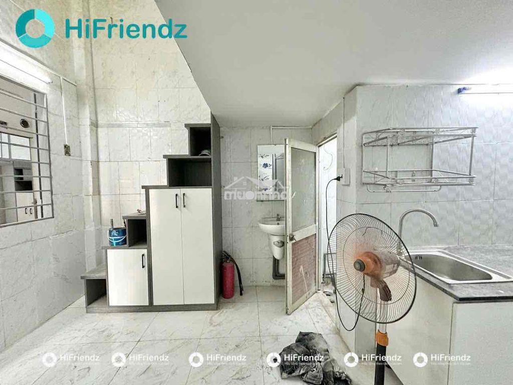 Phòng trọ gác rộng rãi gác cao ở được 3-4 ng gần cđ ktdn ,công thương. - 3