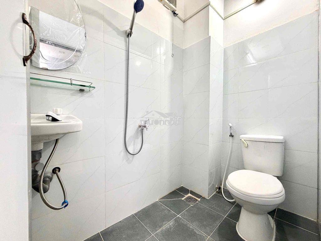 Mình cần pass gấp giá cọc 2tr4, giảm 3 tháng đầu 2tr3 - 2