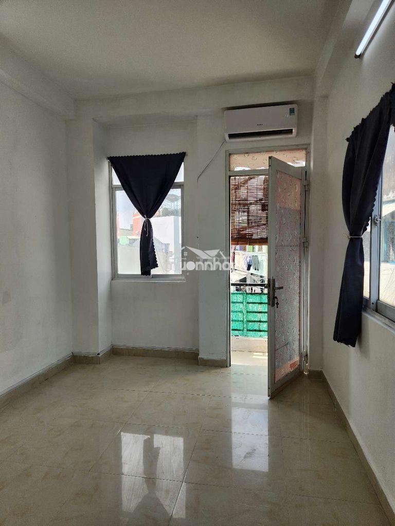 Phòng có bancol, cửa sổ thoáng 17m2 ngay cầu nguyễn tri phương - 2