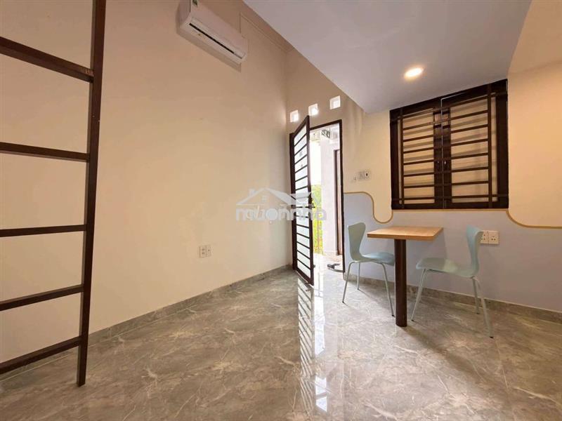 Chính chủ cho thuê phòng có gác cao 2m, ngay gigamall, cầu bình lợi