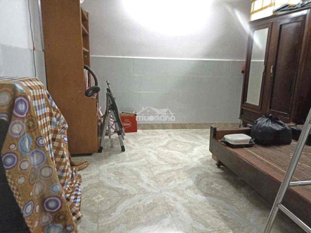 Nhà cho thuê hxh nở hậu trệt có phòng - 4