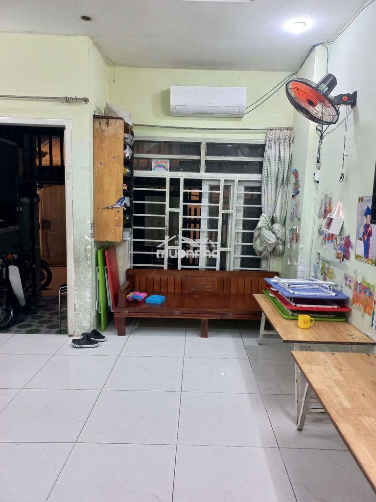 Bán nhà đường xe hơi