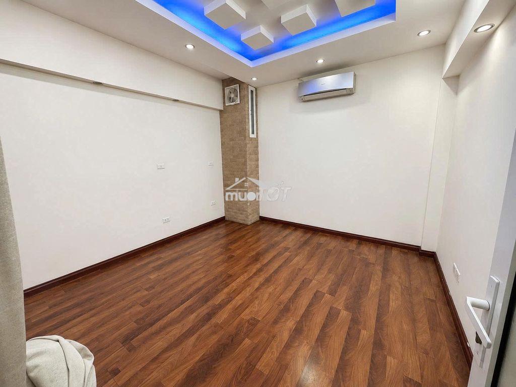 Cho thuê nhà 6 tầng ngõ 86 duy tân giá 25tr/tháng - 2