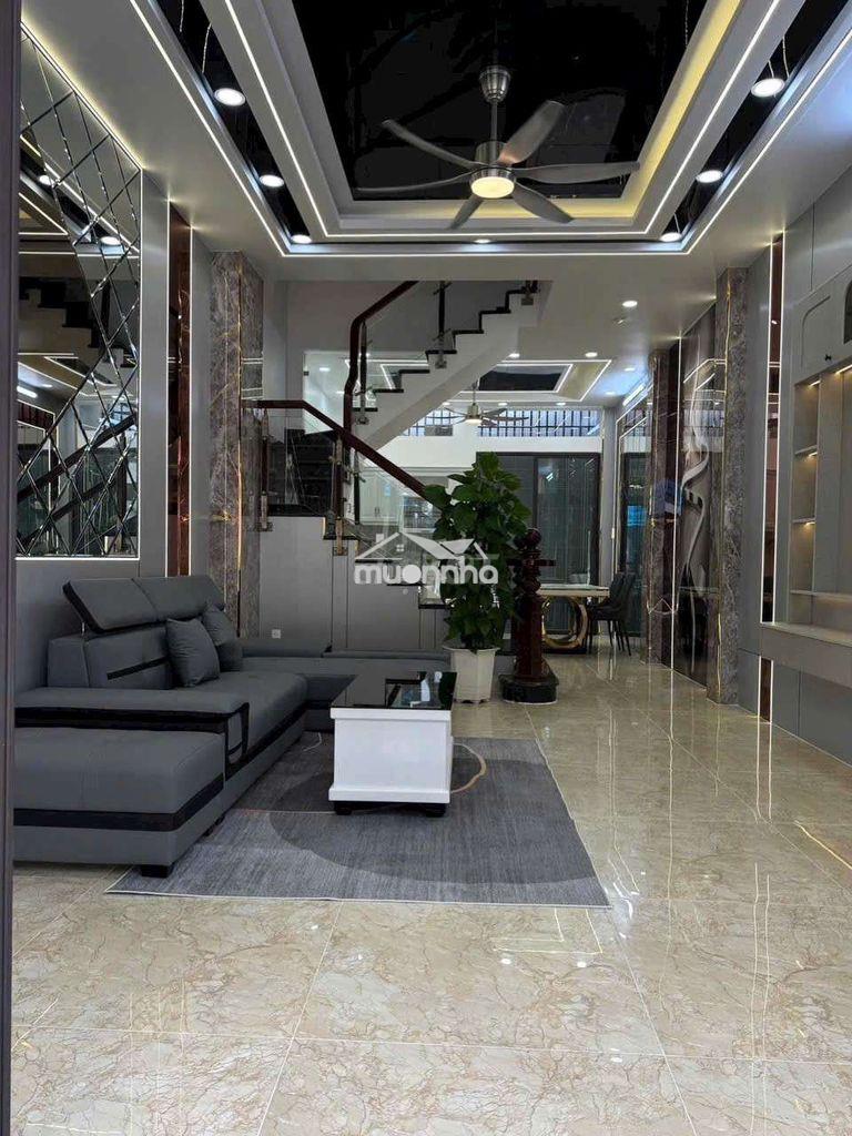 Nhà phố 3 tầng kdc hoàng quốc việt - cạnh svđ bộ c.an - 2