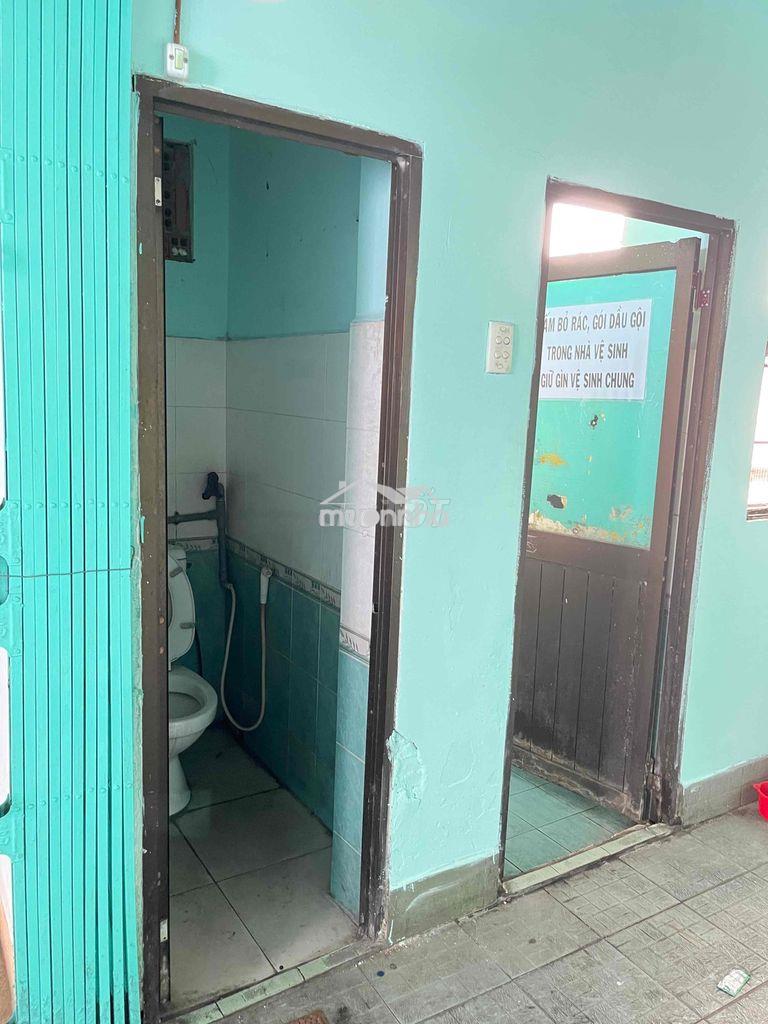Phòng 1tr8 an ninh sạch sẽ tôn đản quận 4 - 4
