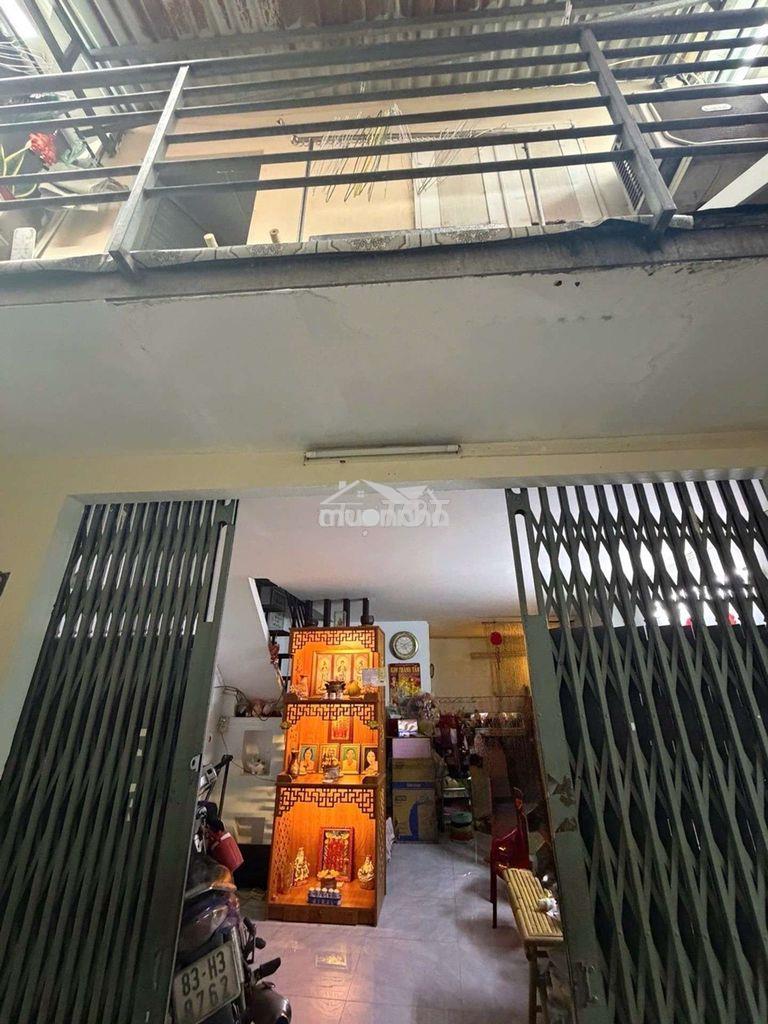 Ngay lvq,nhà 2pn,sổ riêng,ko qh,ko lộ giới,hẻm an ninh,giá còn tl mạnh