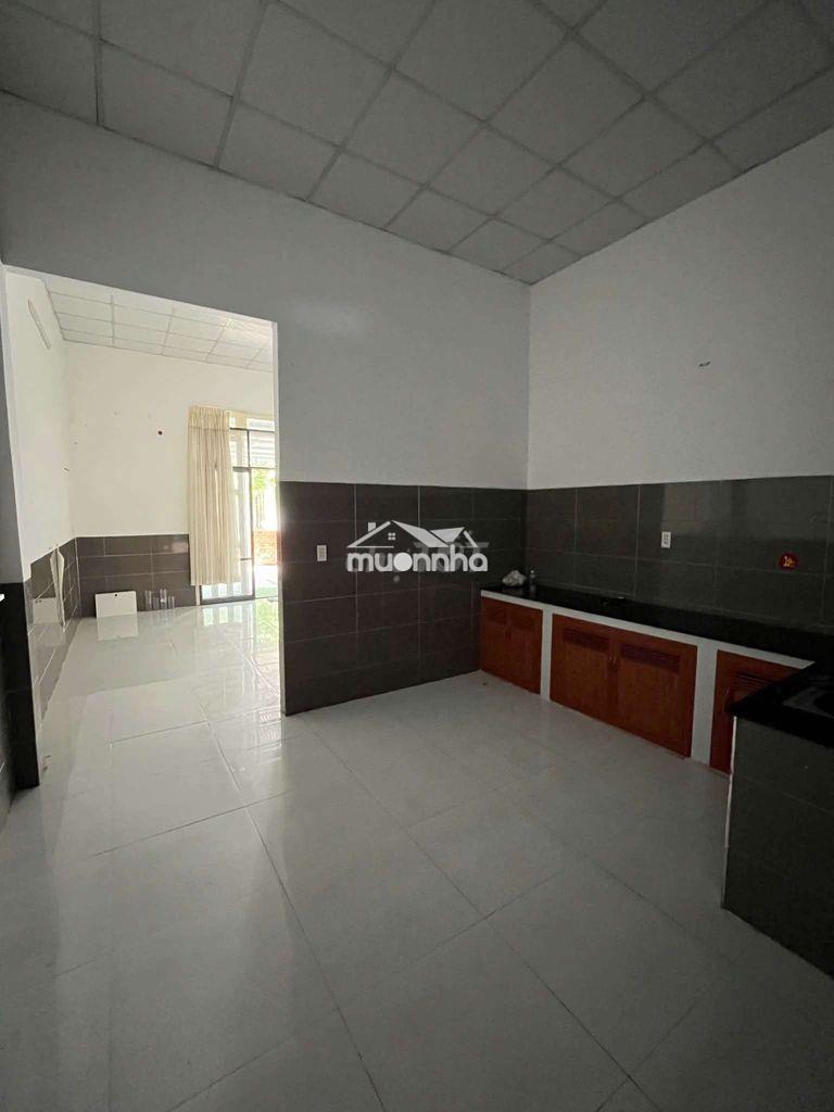 Cho thuê nhà ngay đường 5 cũ sân xe hơi 5triệu - 4