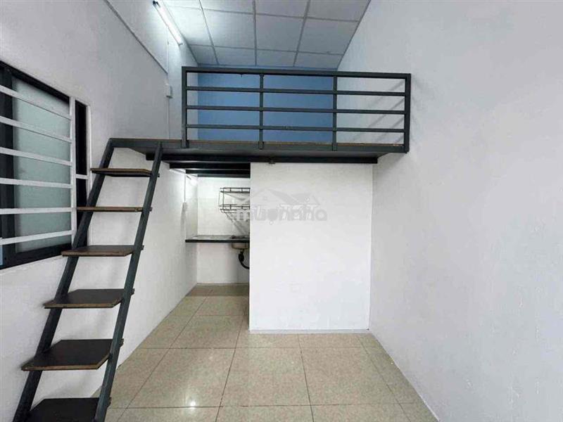 Đối diện vincom dĩ an