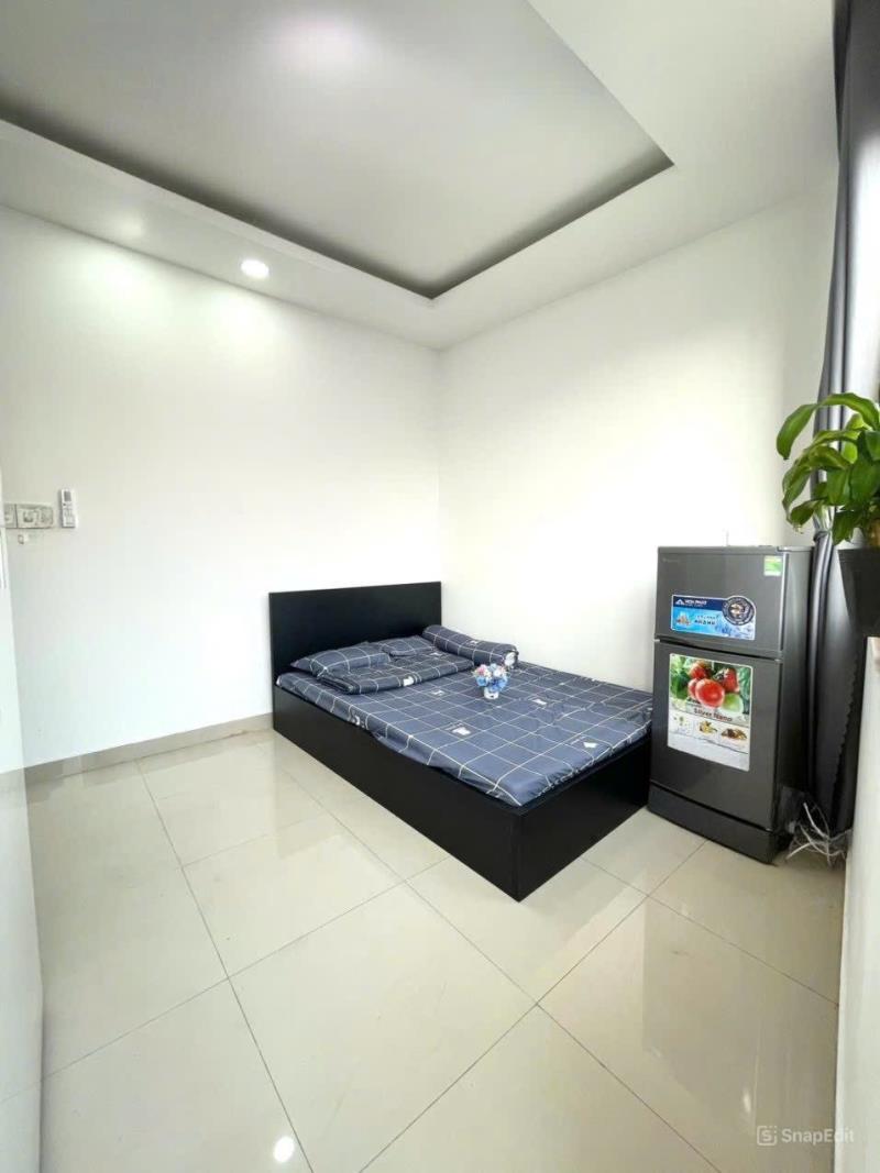 Phòng full nội thất, ban công siêu thoáng q3 - 4