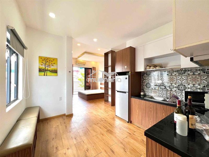 Cho thuê căn hộ ban công rộng 40m2 full nội thất ngay chợ bàn cờ q3
