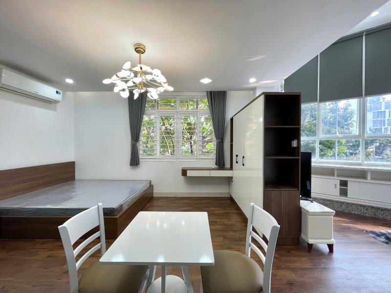 Cho thuê căn hộ cao cấp mặt tiền trường sa view sông, cửa sổ lớn phú nhuận giáp quận 1 & quận 3 - 4