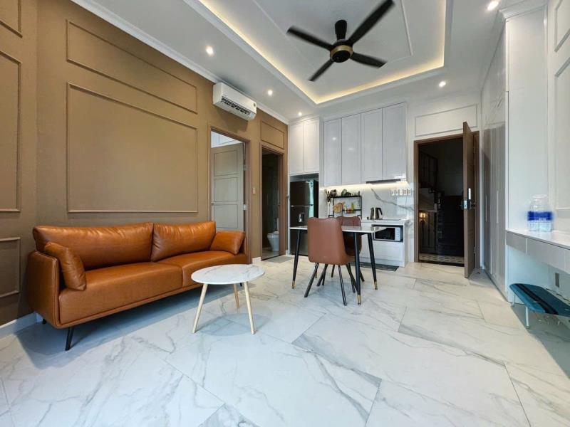 Cho thuê căn hộ 1 phòng ngủ ban công có bảo vệ gần cầu ba son quận 1