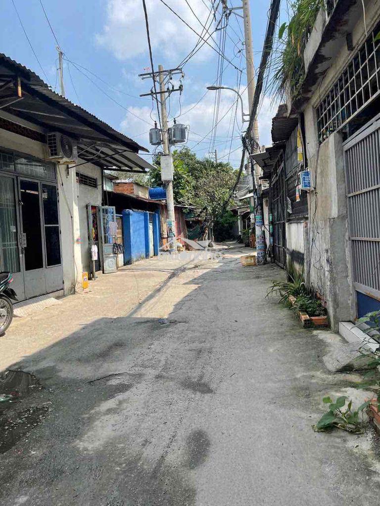 Nhà sạch sẽ- trệt lầu bà điểm ( 2p kín -1wc) - 2