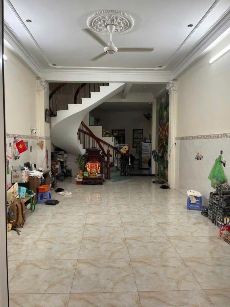 Nhà đẹp 4 tầng – ( 4.4 x 14.3m ) đường hồng lạc- lạc long quân- chỉ nhỉnh 7 tỷ