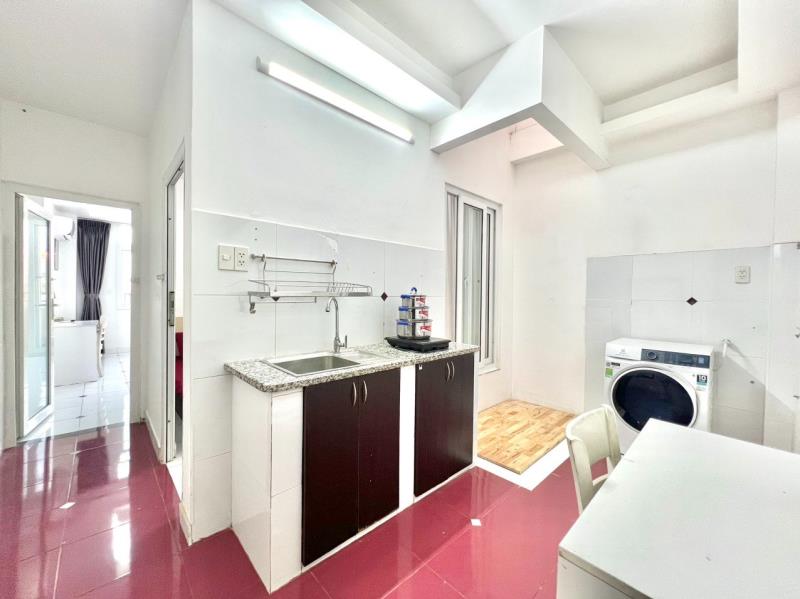 Căn hộ 50m2 2 phòng ngủ thang máy ngay cầu tham lương trường chinh - 2